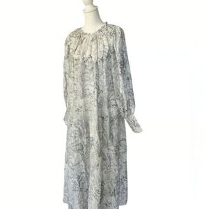 HUF Wome's Gray Tiered Gown with Bishop Sleeves